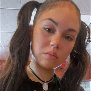 Meet your Posher, NahKnee